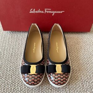 Salvatore Ferragamo little girls leather flats, size 27